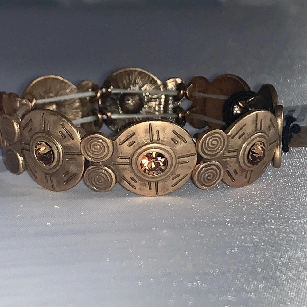 Rain bracelet topaz‎ rhinestone center NWT